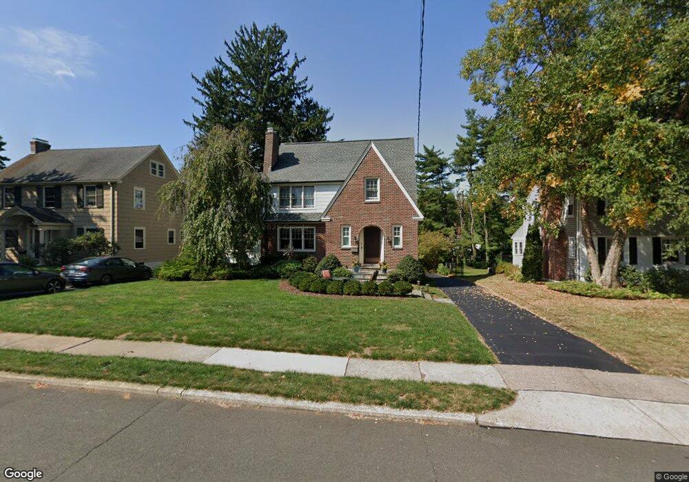 181 Ballard Dr, West Hartford, CT 06119 - photo 1