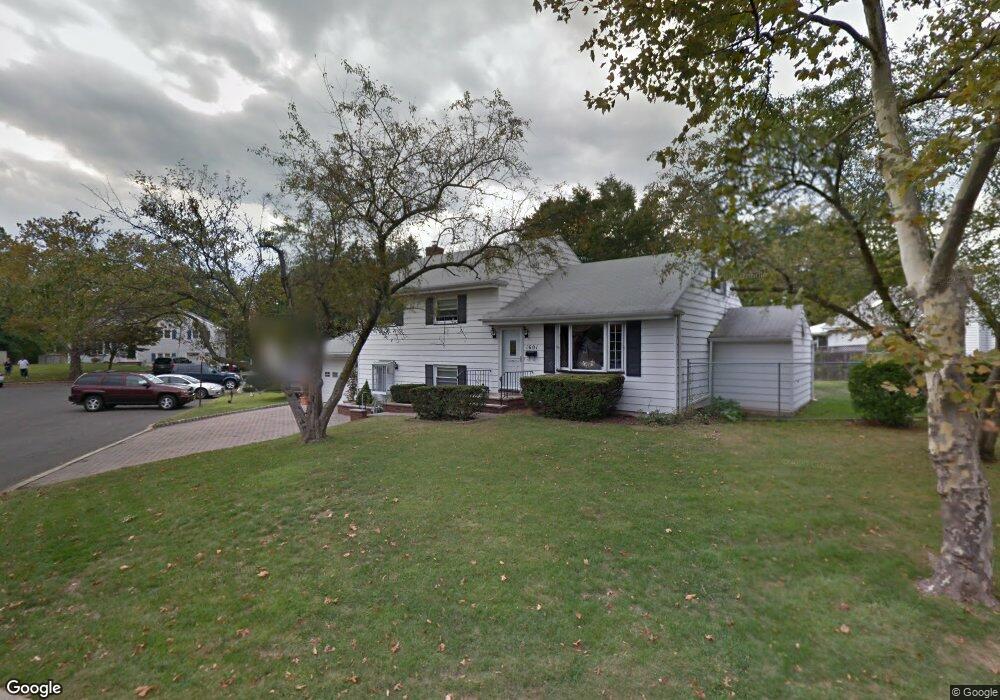 1601 Lenape Rd, Linden, NJ 07036 - photo 1