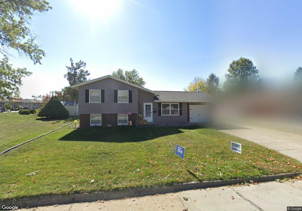 1313 S 12th Ave E, Newton, IA 50208 - photo 1