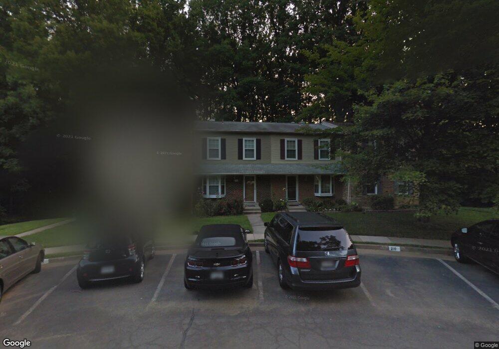 6416 Old Scotts Ct, Springfield, VA 22152 - photo 1