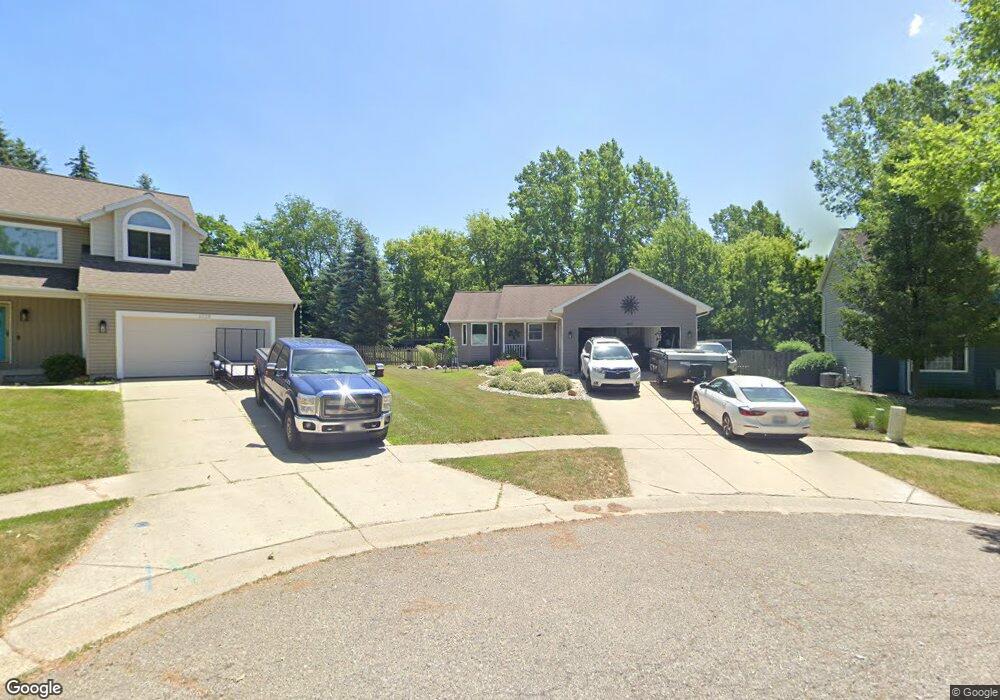 2020 Shetland Ct NE, Grand Rapids, MI 49505 - photo 1