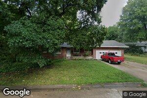 505 Oakdale Dr, Manhattan, KS 66502