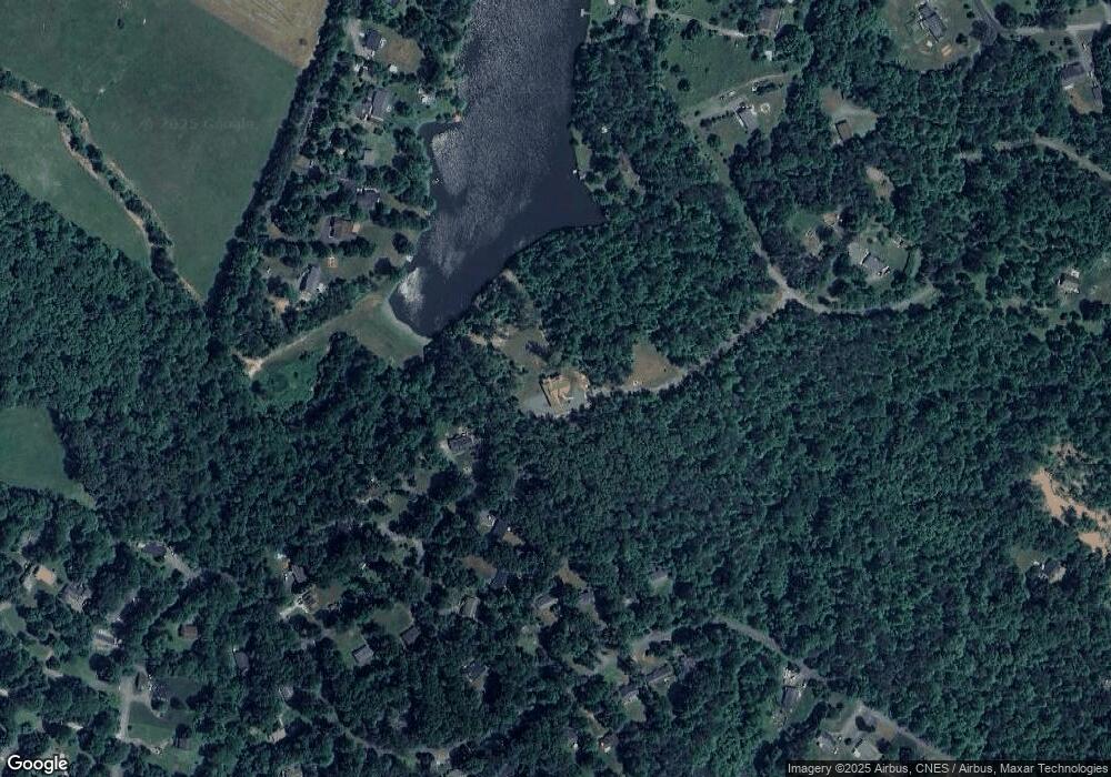 304 Montview Dr, Ruckersville, VA 22968 - photo 1