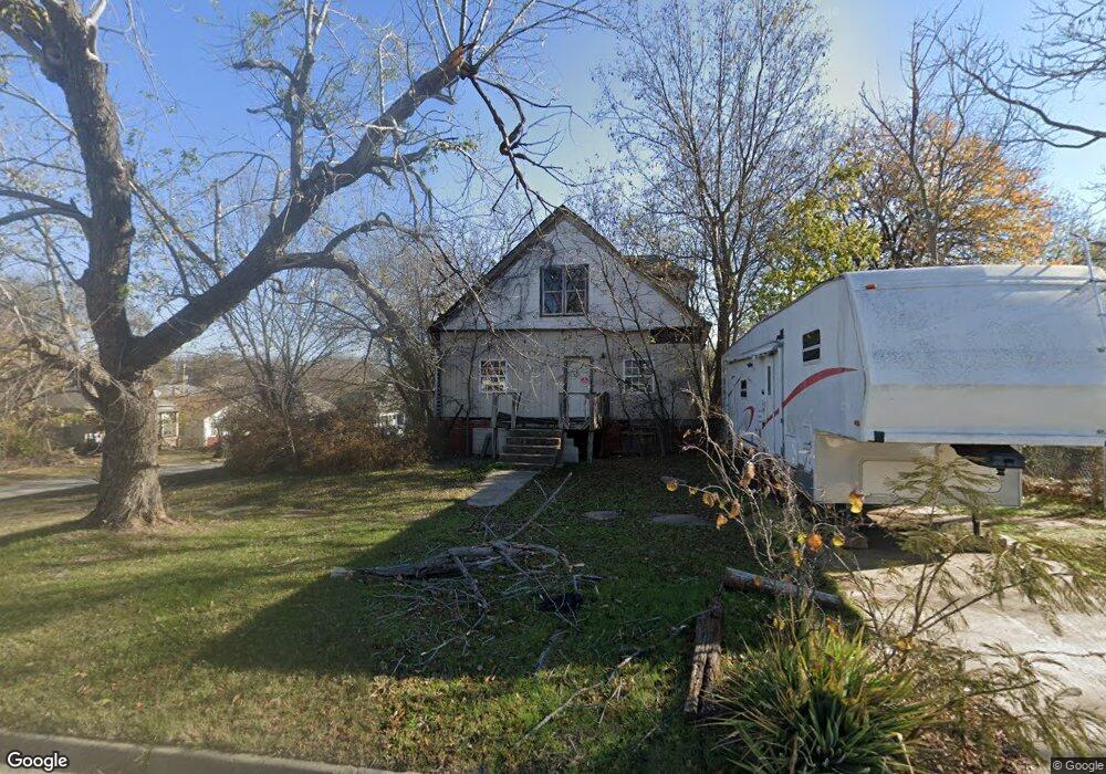 312 N 4th St, Henryetta, OK 74437 - photo 1