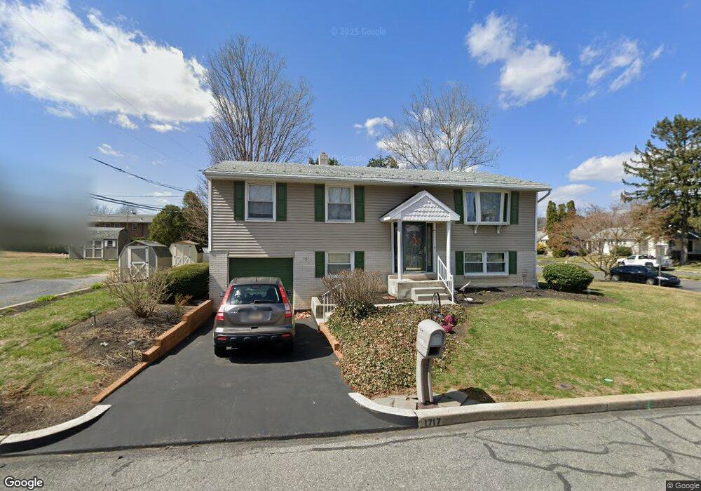 1717 Hancock Blvd, Reading, PA 19607 - photo 1