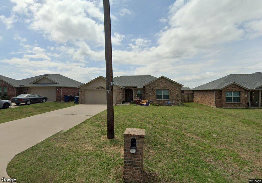 12 W Willow Ave, Duncan, OK 73533 - photo 1