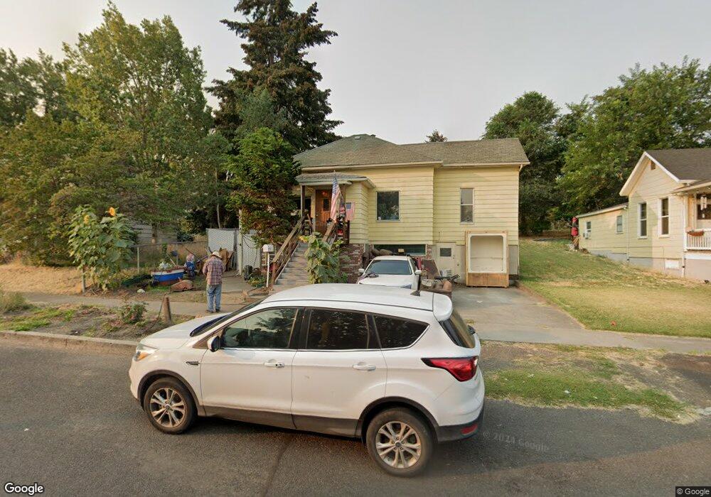 206 W 11th St, the Dalles, OR 97058 - photo 1