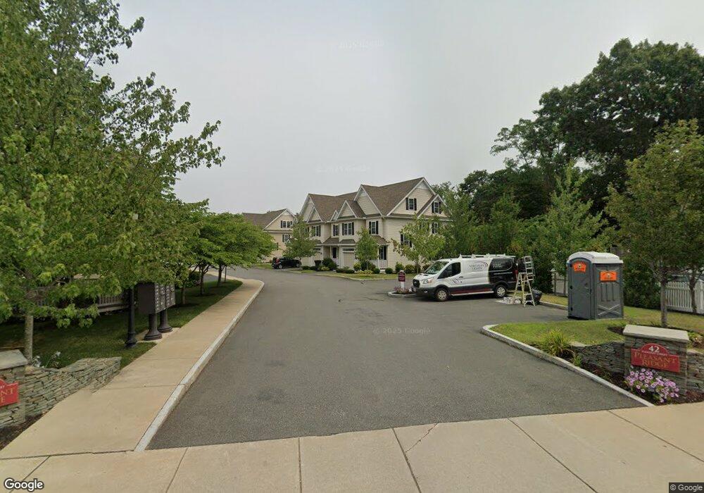 42 Pleasant St unit 2, Stoneham, MA 02180 - photo 1