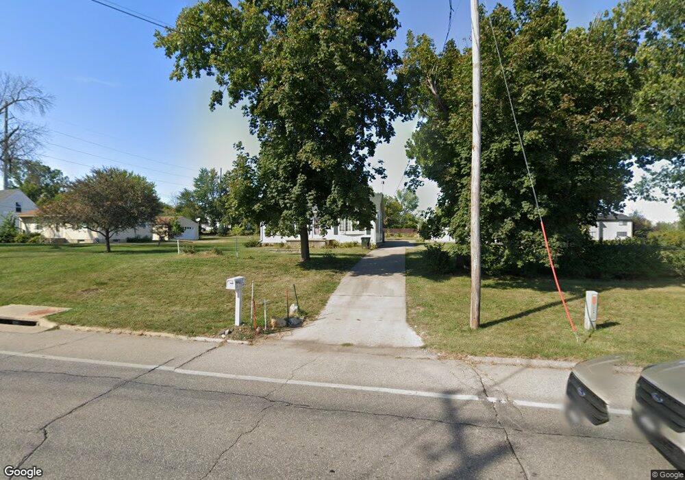 1716 Wilson Ave SW, Cedar Rapids, IA 52404 - photo 1