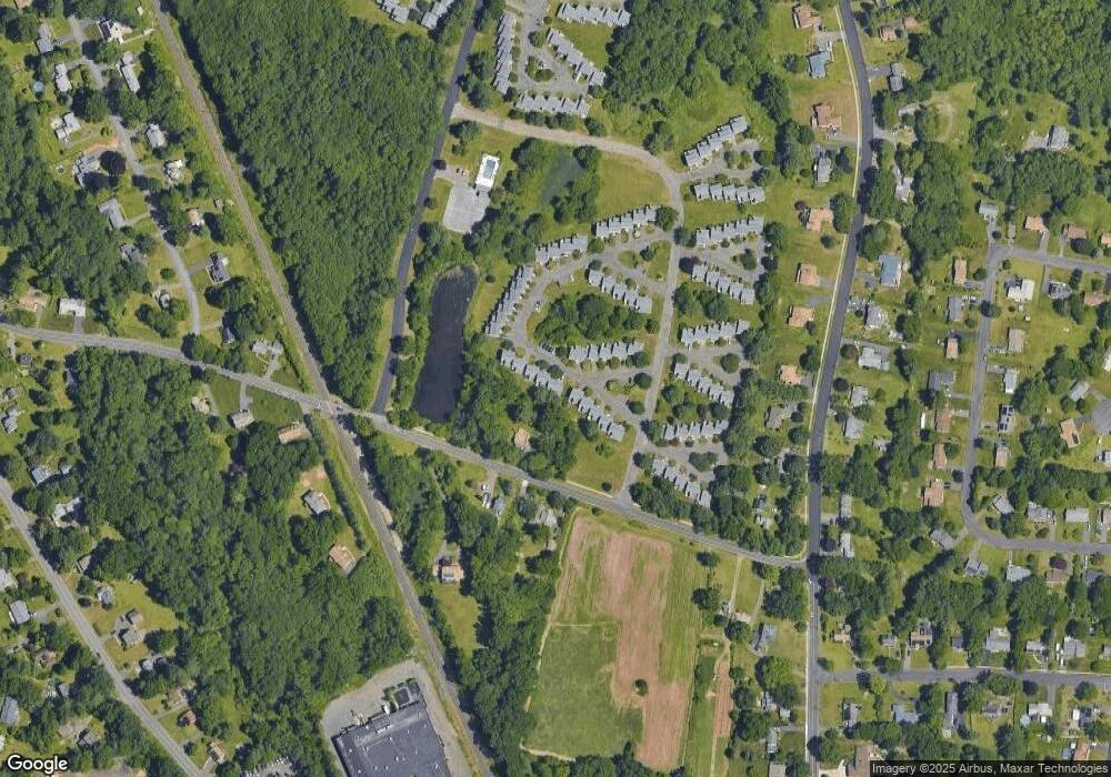 11 Hawthorne Ln, Bloomfield, CT 06002 - photo 1