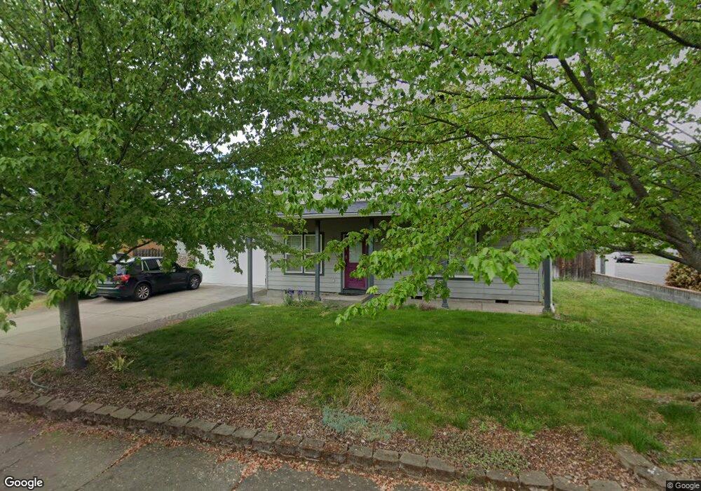 1088 Kensington Ct unit 2, Central Point, OR 97502 - photo 1