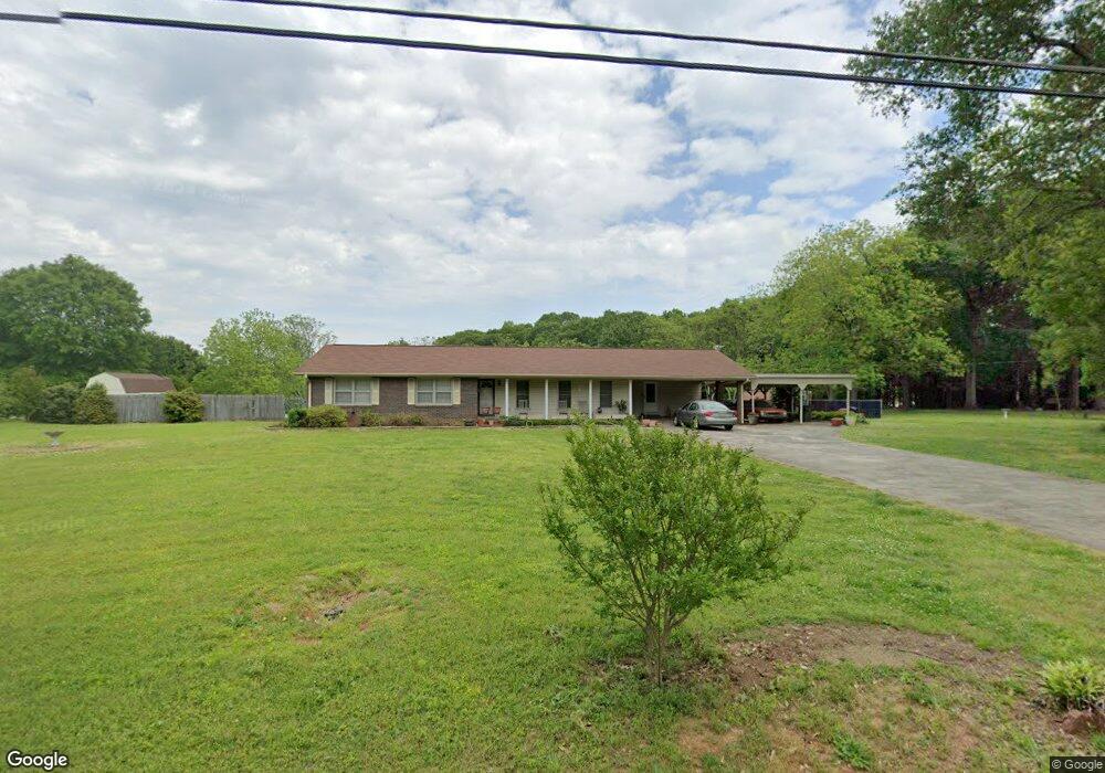 310 Floyd St, Royston, GA 30662 - photo 1