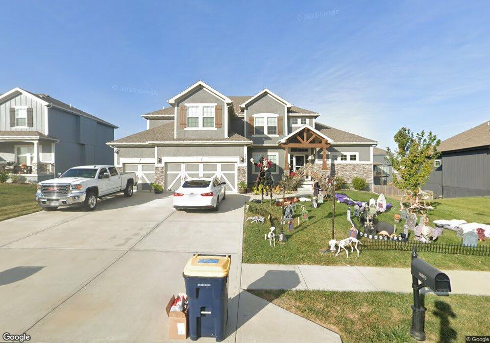 10402 N Chelsea Ave, Kansas City, MO 64156 - photo 1