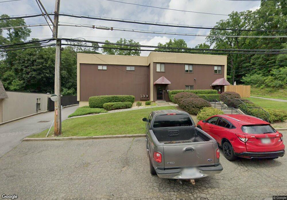 635 Old White Plains Rd, Tarrytown, NY 10591 - photo 1