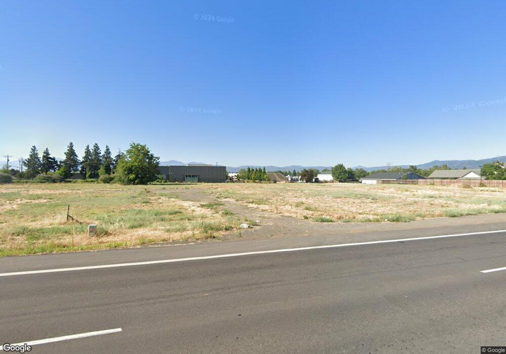 1860 E Pine St, Central Point, OR 97502 - photo 1