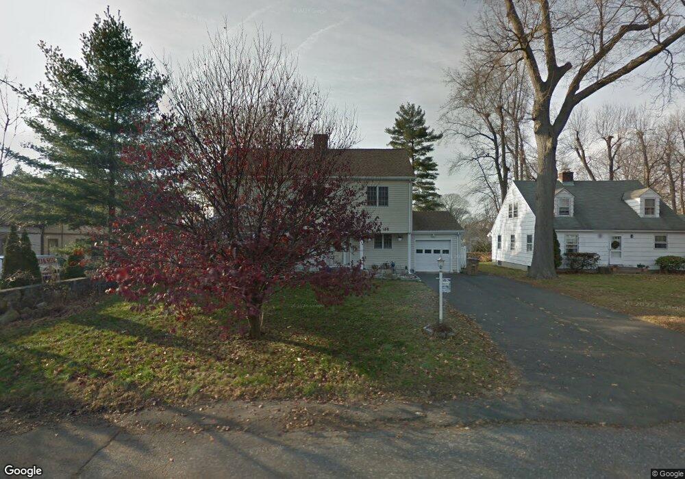 135 Soundview Ct, Stamford, CT 06902 - photo 1