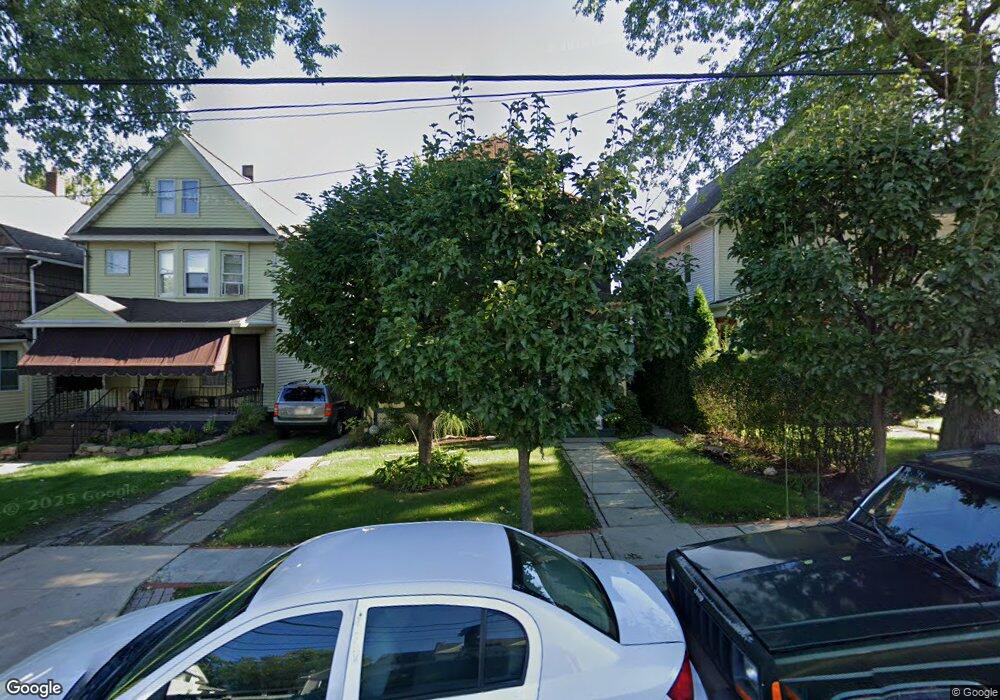 1527 Electric St, Scranton, PA 18509 - photo 1