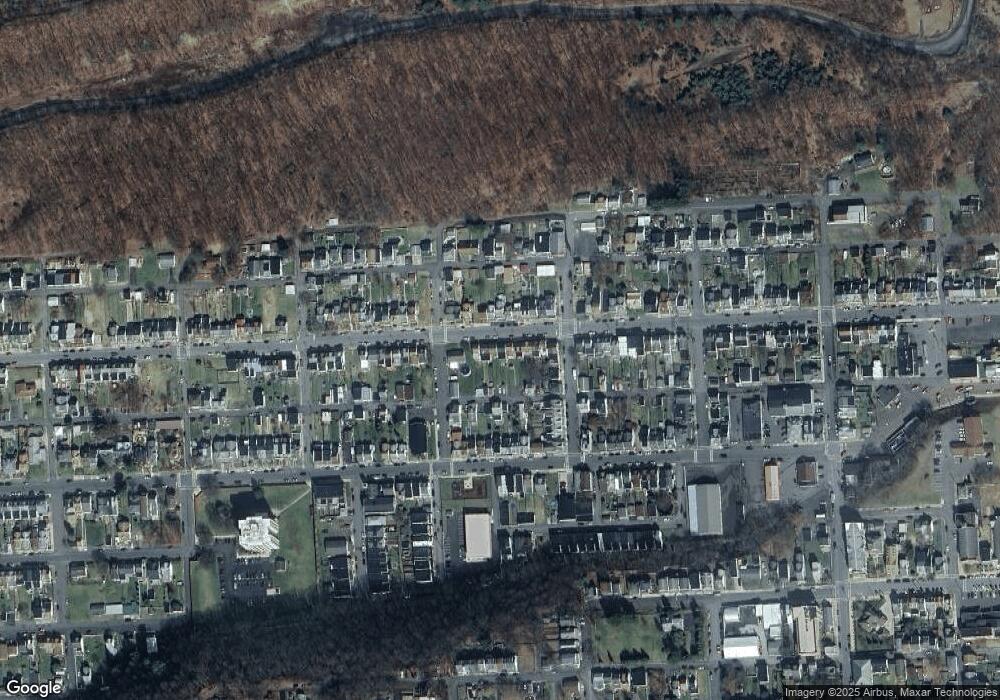 1124 W Walnut St, Coal Township, PA 17866 - photo 1