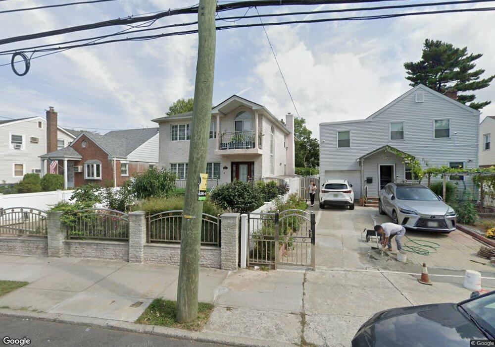 4805 164th St, Fresh Meadows, NY 11365 - photo 1