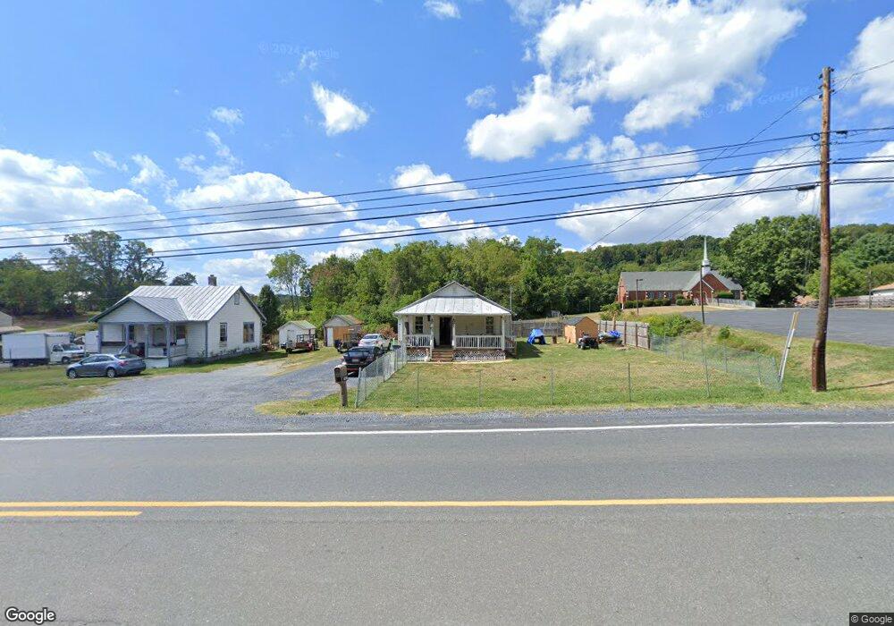 565 Lee Jackson Hwy, Staunton, VA 24401 - photo 1