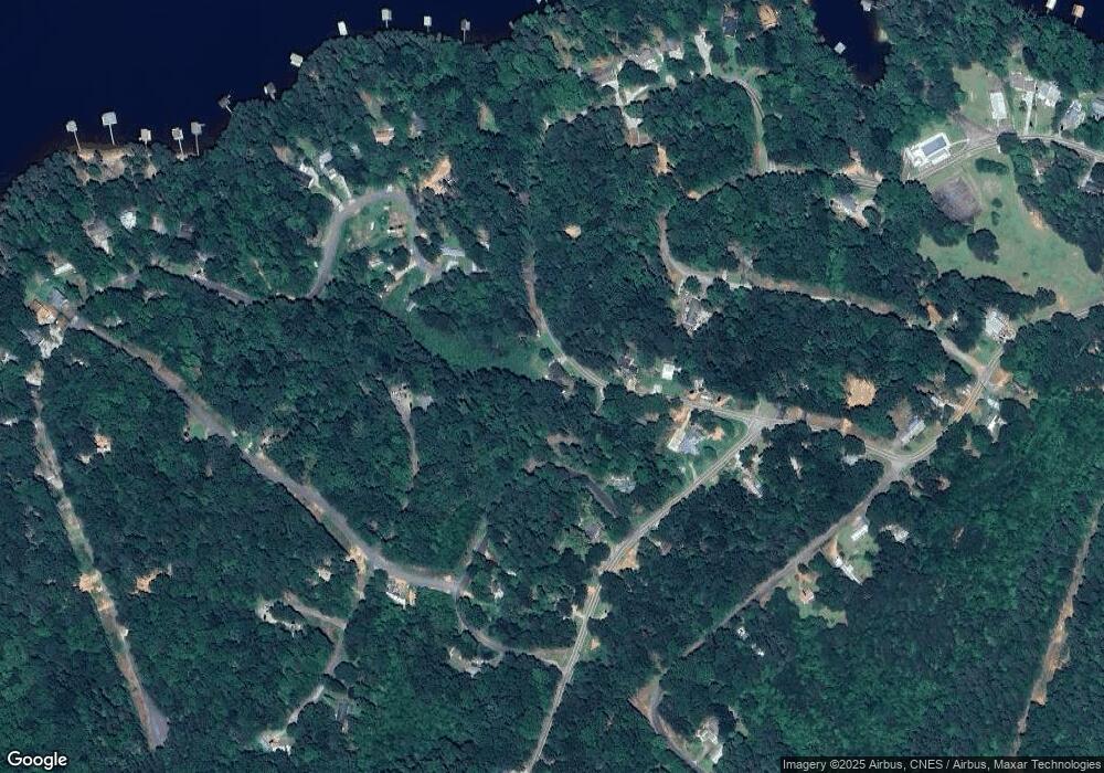 201 Shorewood Cir, Toccoa, GA 30577 - photo 1