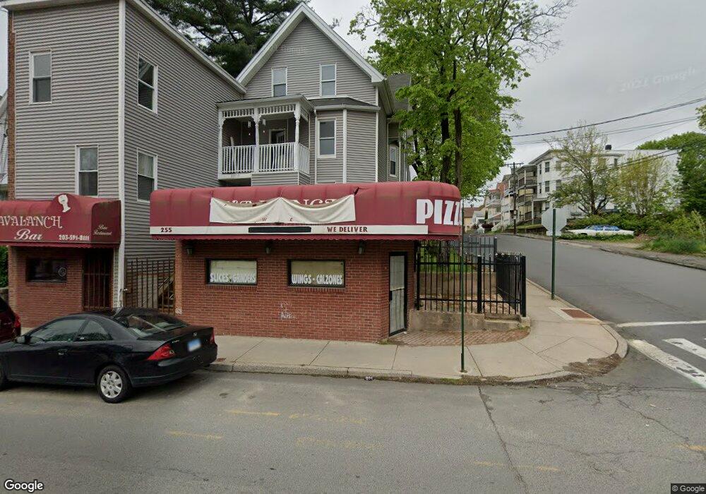 255 Walnut St unit 3, Waterbury, CT 06704 - photo 1