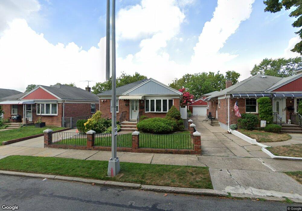 47-16 168th St, Flushing, NY 11358 - photo 1