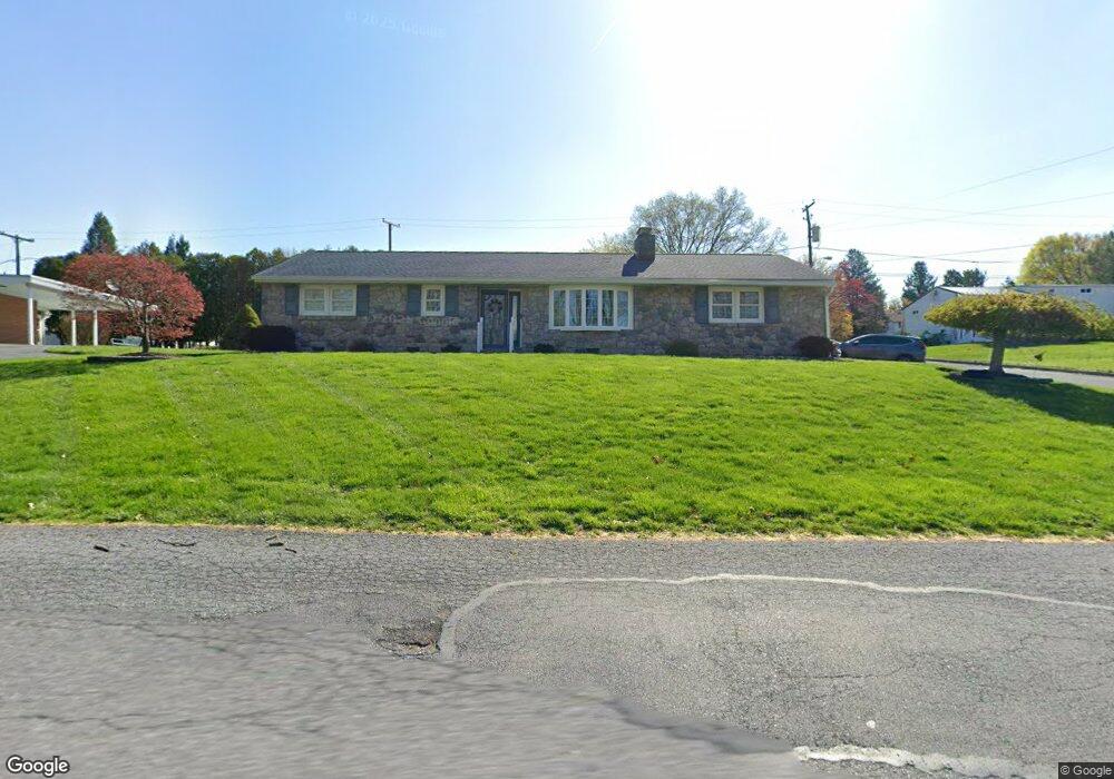 636 W Bellevue Ave, Reading, PA 19605 - photo 1