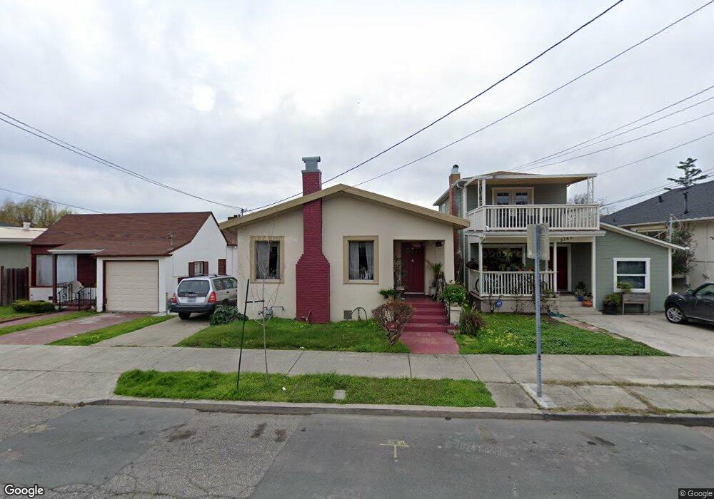 2762 Dohr St, Berkeley, CA 94702 - photo 1