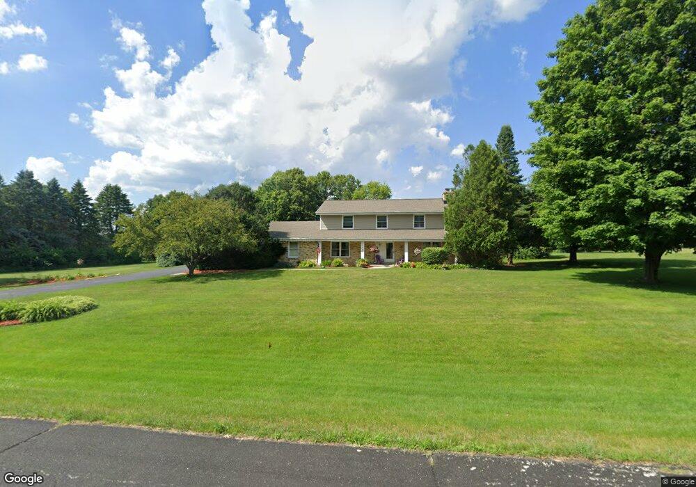 N59W26370 Indian Head Dr, Sussex, WI 53089 - photo 1