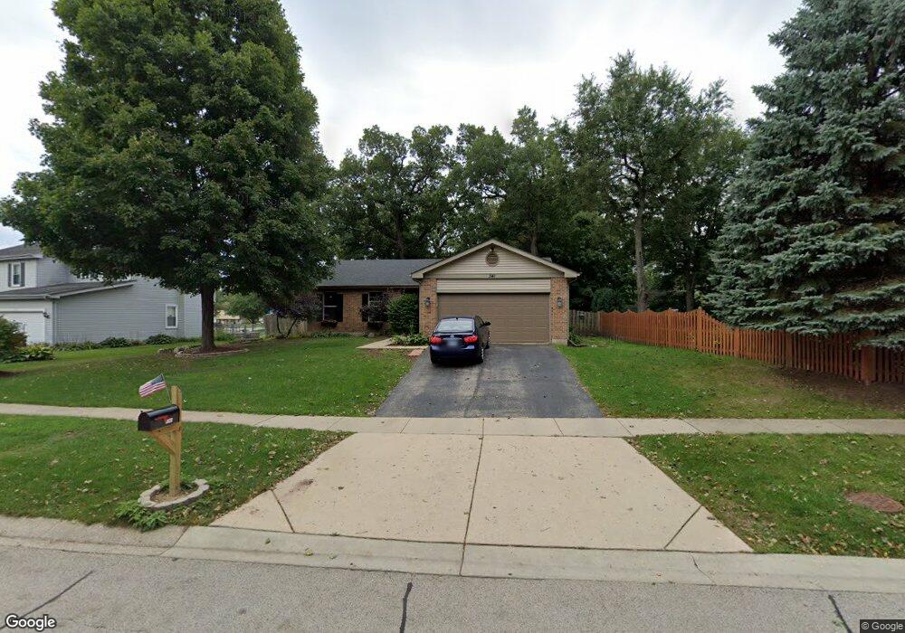 1141 Maplewood Ln, Algonquin, IL 60102 - photo 1