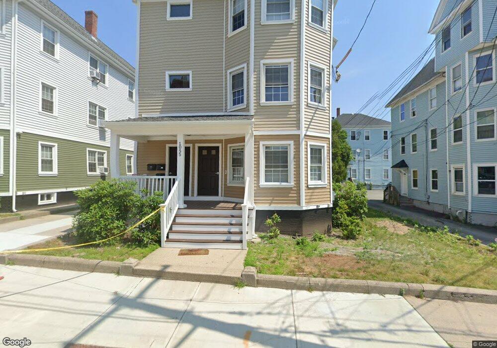 1055 Dexter St, Central Falls, RI 02863 - photo 1