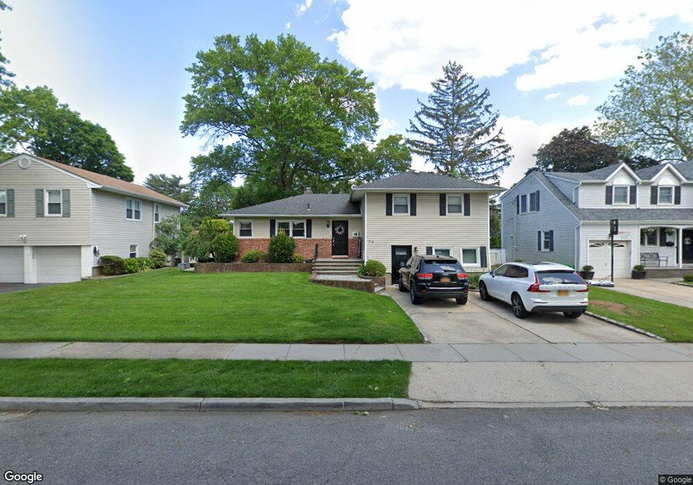 39 Maple St, Garden City, NY 11530 - photo 1