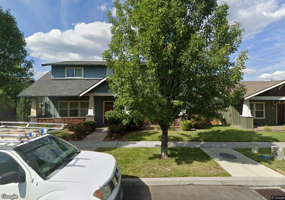 20622 Jayhawk Ln, Bend, OR 97702 - photo 1