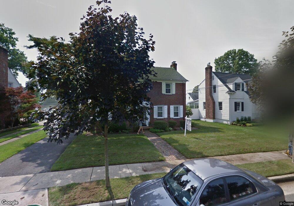 30 Cynthia Ct, Hempstead, NY 11550 - photo 1