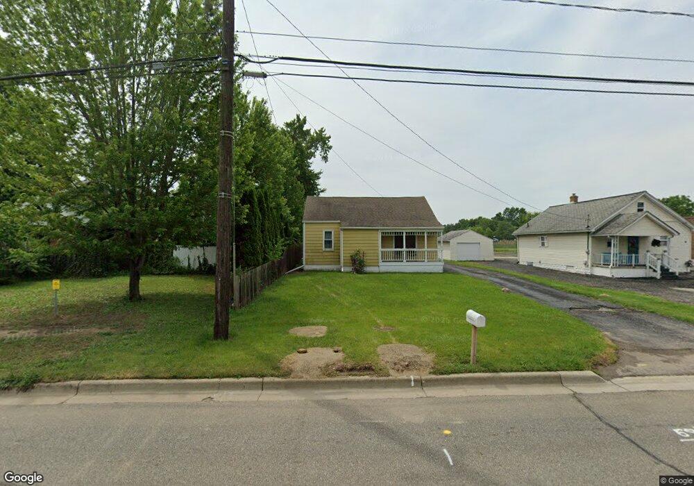 1169 W Bristol Rd, Flint, MI 48507 - photo 1