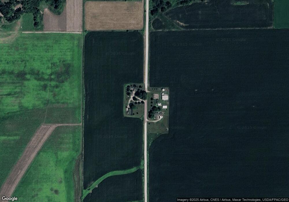 4689 E 5th St S, Newton, IA 50208 - photo 1