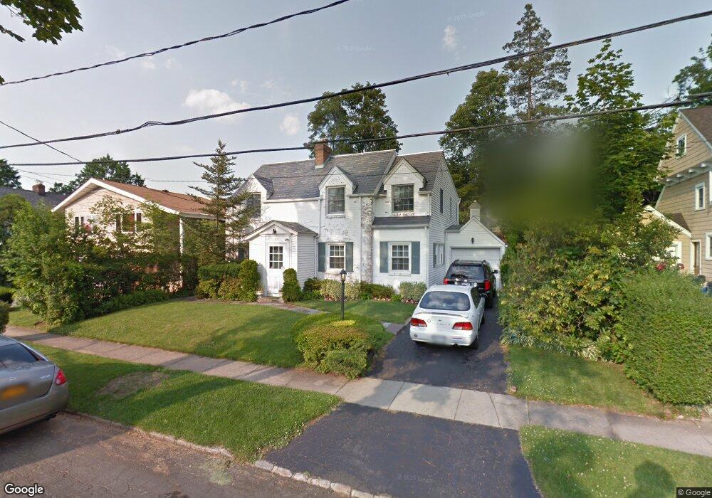 53 Radnor Rd, Great Neck, NY 11023 - photo 1