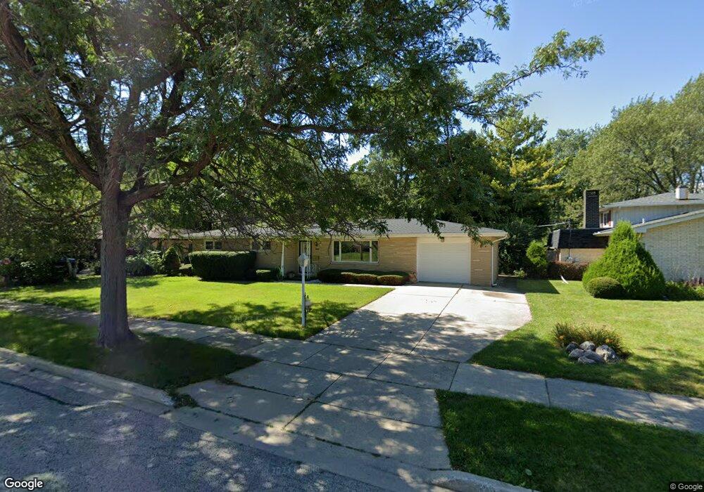 810 S Mcaree Rd, Waukegan, IL 60085 - photo 1