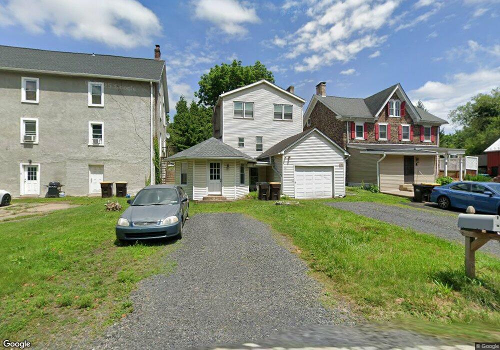 27 Edison Rd unit B second floor, Doylestown, PA 18901 - photo 1