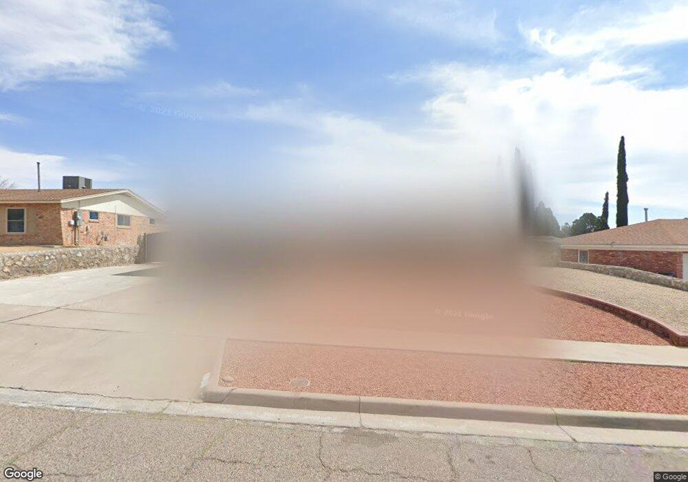 10825 Sombra Verde Dr, El Paso, TX 79935 - photo 1