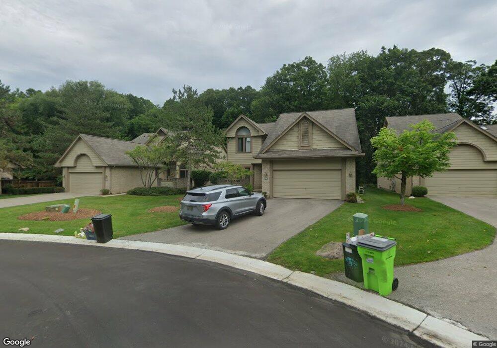 6712 Oyster Cove, West Bloomfield, MI 48323 - photo 1