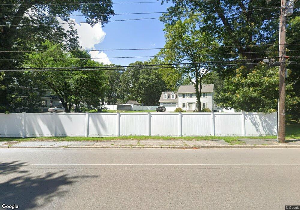 555 Sandy Ln, Warwick, RI 02889 - photo 1