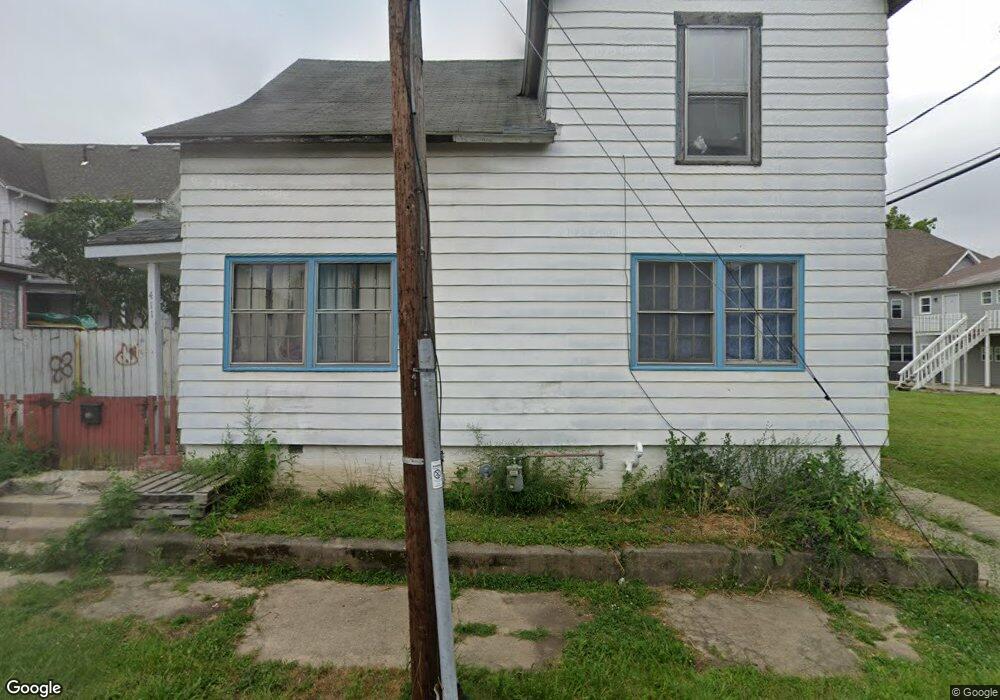 411 S Gharkey St, Muncie, IN 47305 - photo 1