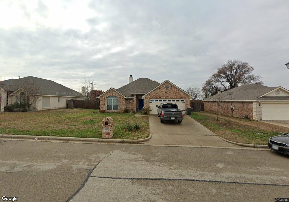 409 Sweetwater Dr, Weatherford, TX 76085 - photo 1