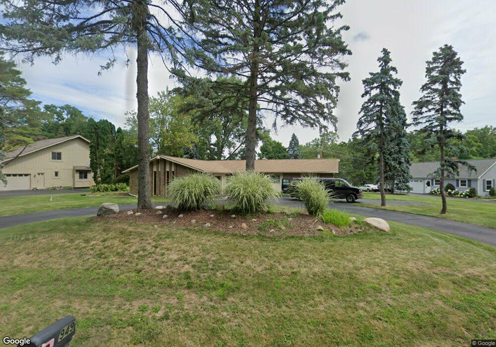 5874 Willow Rd, West Bloomfield, MI 48324 - photo 1