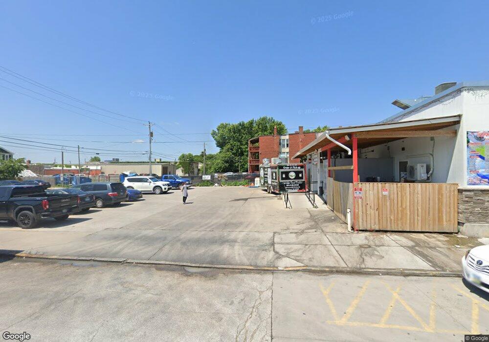 222 Warren St, Davenport, IA 52802 - photo 1