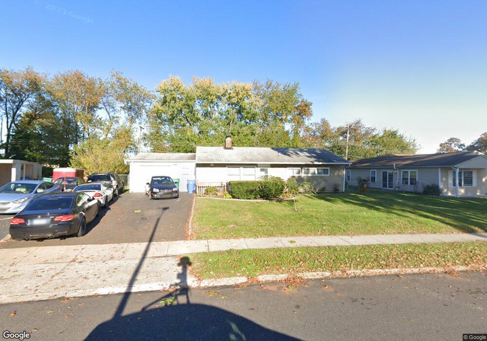 386 Blue Ridge Dr, Levittown, PA 19057 - photo 1