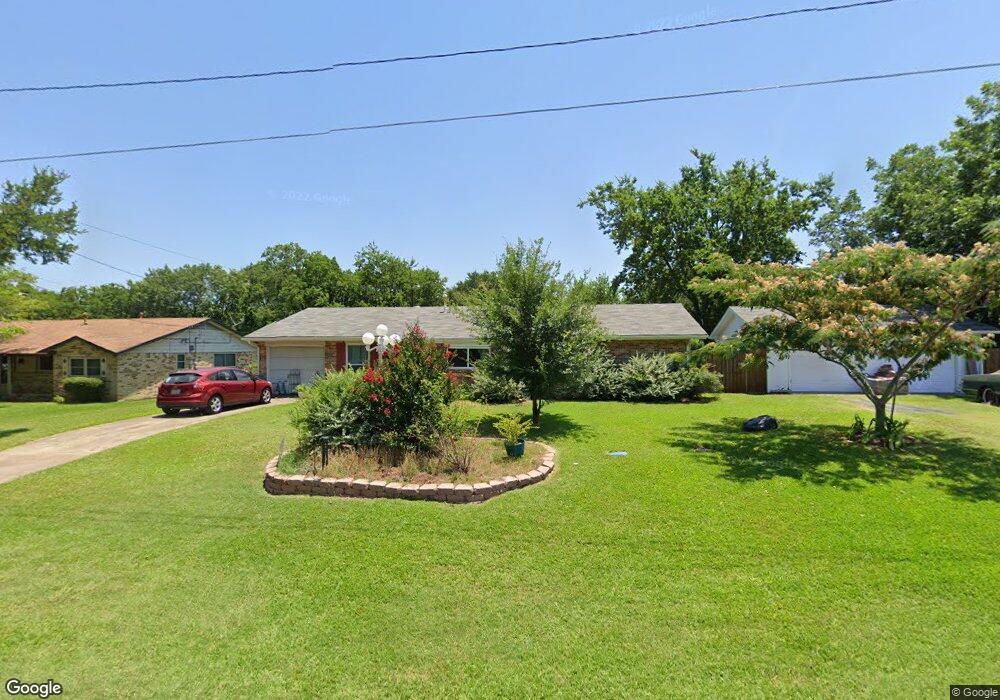 1514 Franklin Ave, Bonham, TX 75418 - photo 1