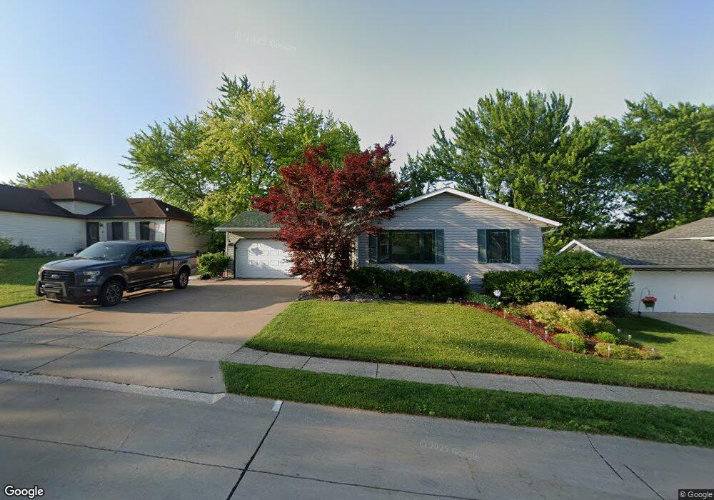 1531 W 48th St, Davenport, IA 52806 - photo 1